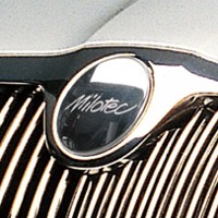 Kryt emblému Milotec přední Škoda Octavia II +Facelift