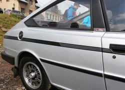 Boční samolepky Škoda Rapid a Garde s nápisem coupe