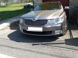 Maska chrom žebra  Škoda Superb II 08-14 