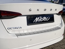 Práh pátých dveří s výstupky, stříbrný matný, Škoda Octavia IV. Limousine / Limousine RS, od r.v. 2019