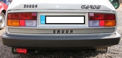 Samolepka na zadní čelo Škoda 105,120,125,130,135,135, Rapid a Garde 